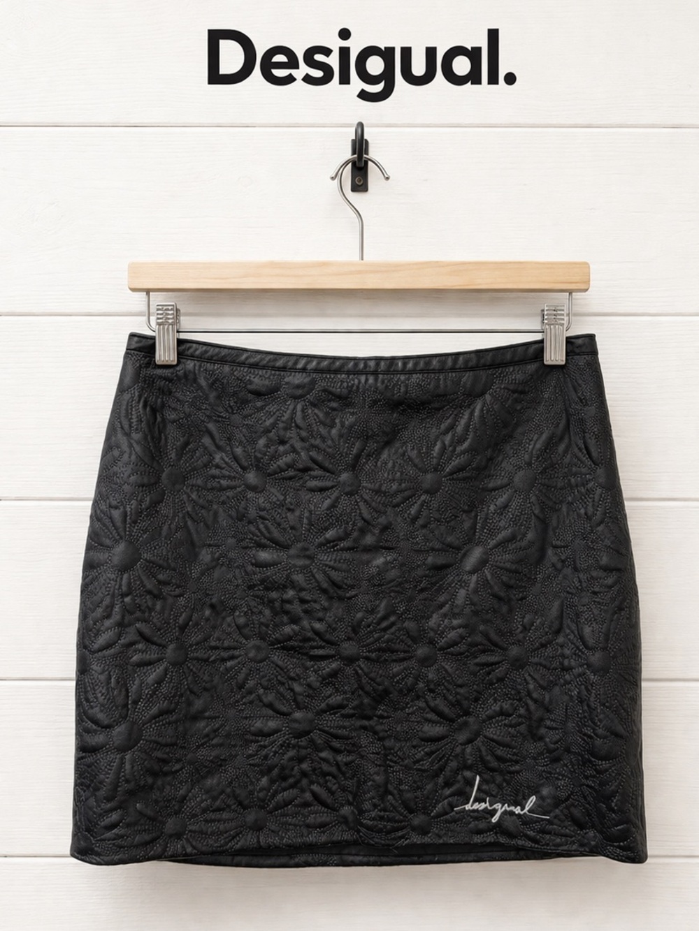 DESIGUAL Black Embroidered Mini Skirt Size 38